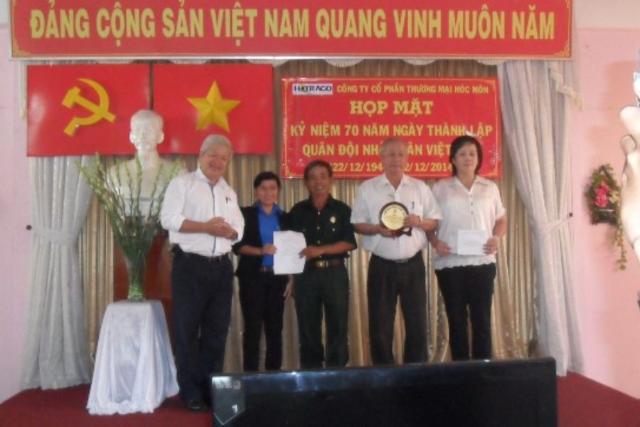 Công đoàn Tổng Công ty Bến Thành khen thưởng 3 đơn vị hoàn thành sớm kế hoạch 2014