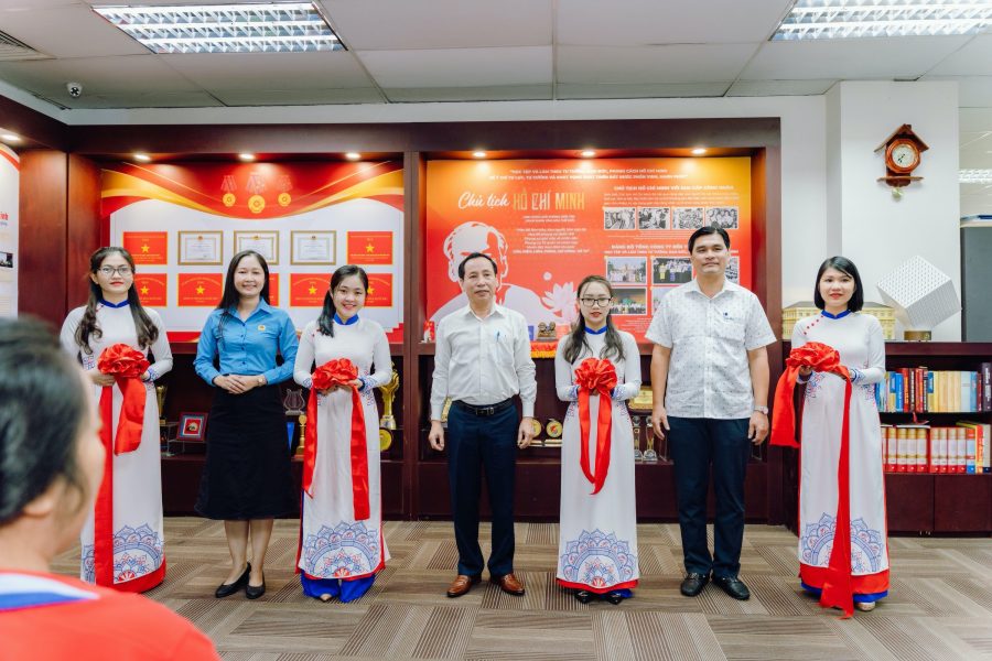 Khánh thành “Không gian văn hóa Hồ Chí Minh” gắn với truyền thống của Tổng Công ty Bến Thành qua hơn 25 năm hình thành và phát triển.